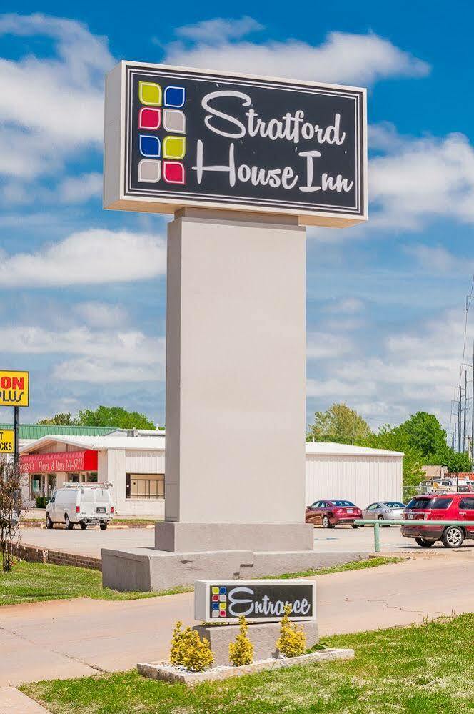 Stratford House Inn Эдмонд Экстерьер фото